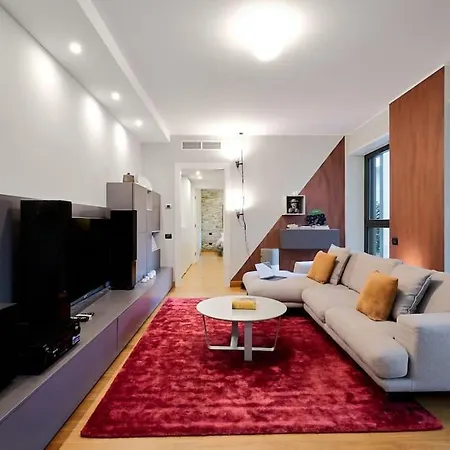 Life Suite-hosted By Sweetstay *